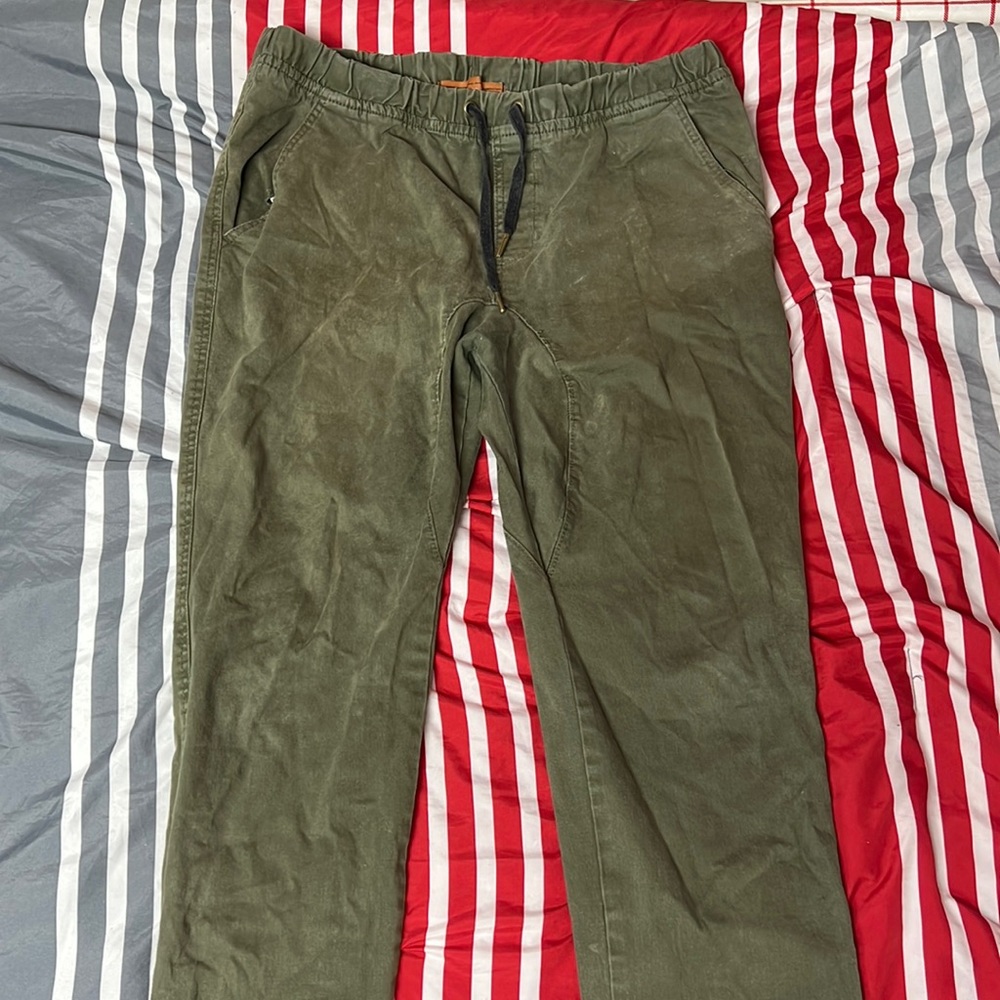 Mens Faded Olive “Red Camel” Cargo Joggers